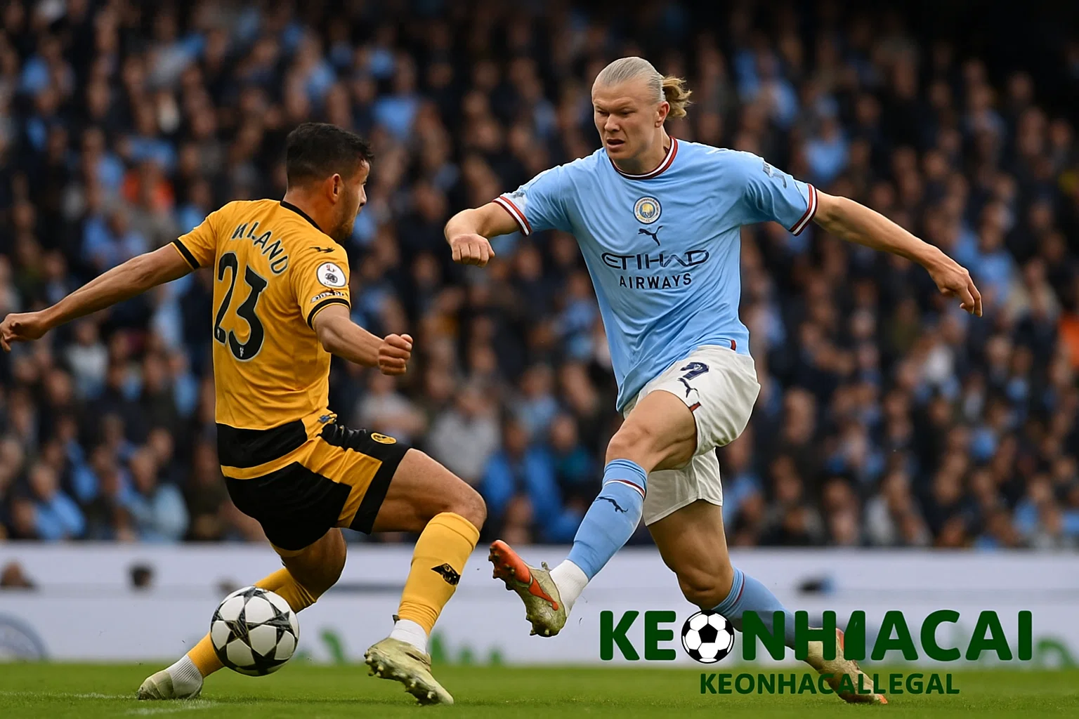 Haaland tung cú sút hiểm hóc trong trận Manchester City vs Wolves.